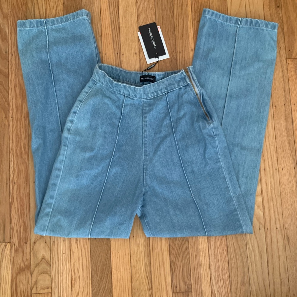 Petite Light Wash Denim Wide Leg Jeans (size 2)